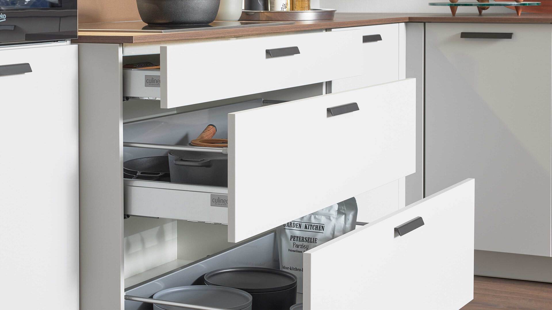 Culineo® Einbauküche C317 mit beko Einbaugeräten