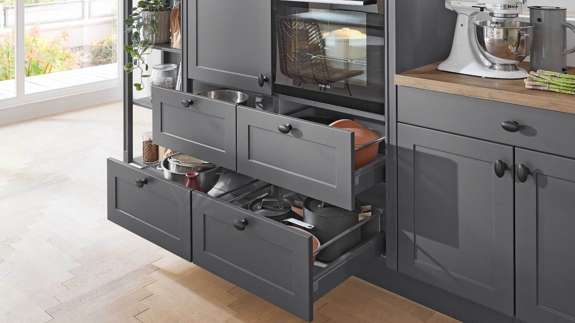 nobilia® Einbauküche Nordic mit SIEMENS Elektrogeräten