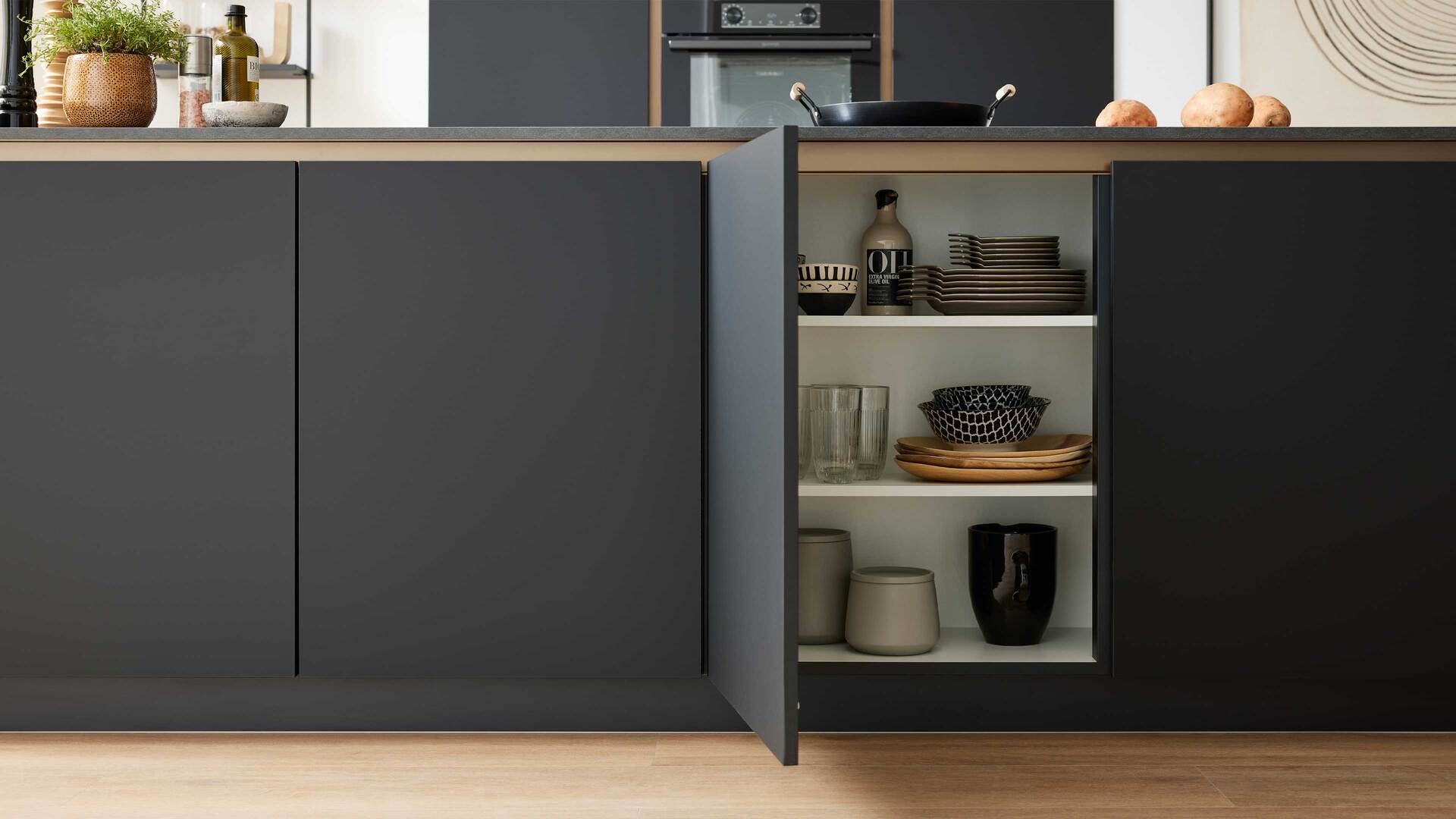 Culineo® Einbauküche C357 mit XTRA CERAMIC Arbeitsplatte