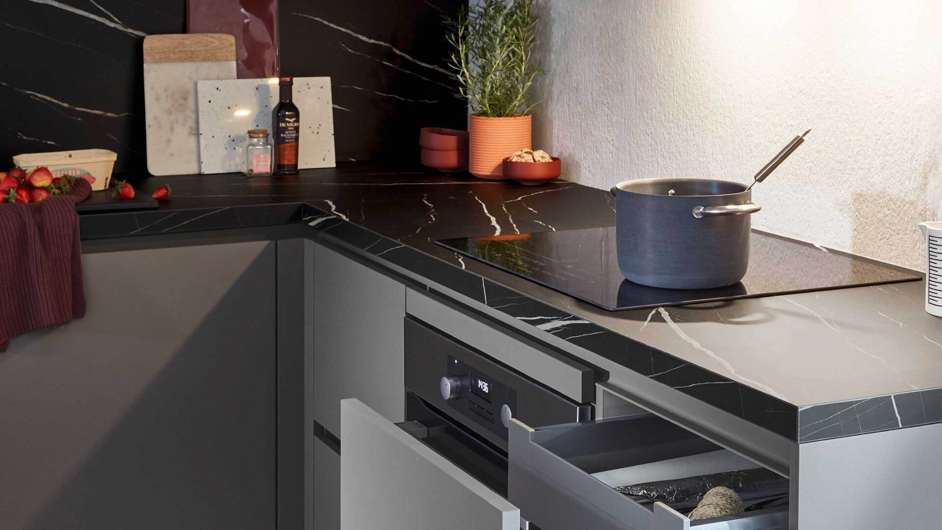 nobilia® Einbauküche Laser mit Constructa-Elektrogeräten