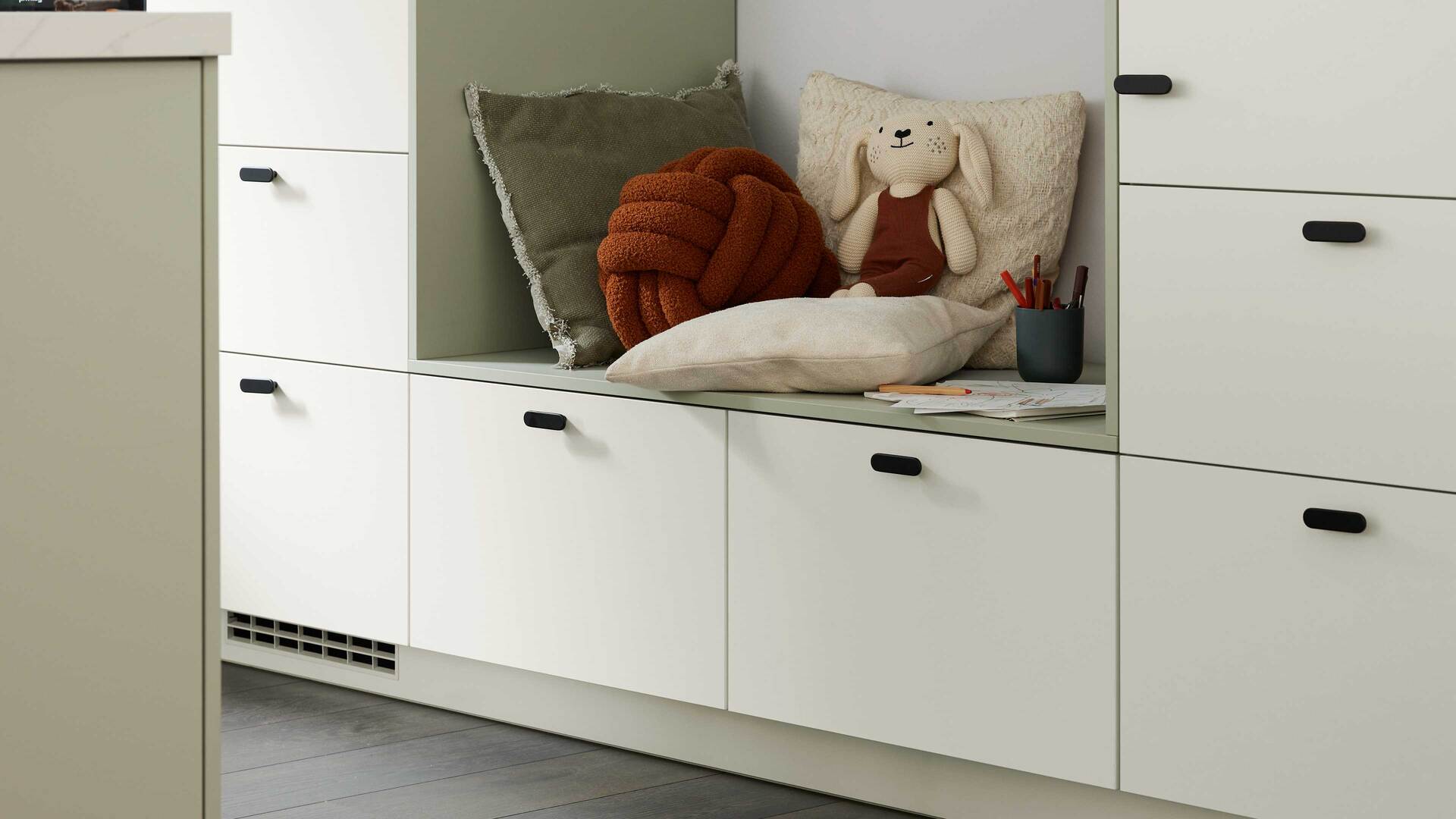 Culineo® Einbauküche C357 mit privileg Einbaugeräten