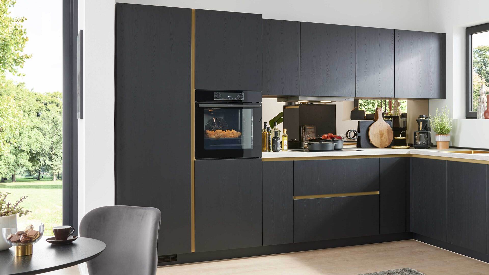 Culineo® Einbauküche C382 mit gorenje Einbaugeräten
