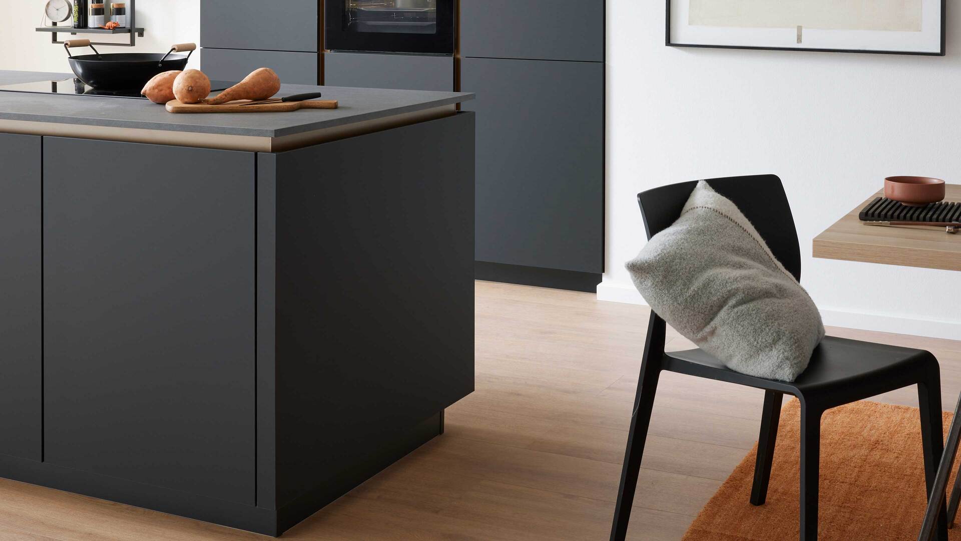Culineo® Einbauküche C357 mit XTRA CERAMIC Arbeitsplatte