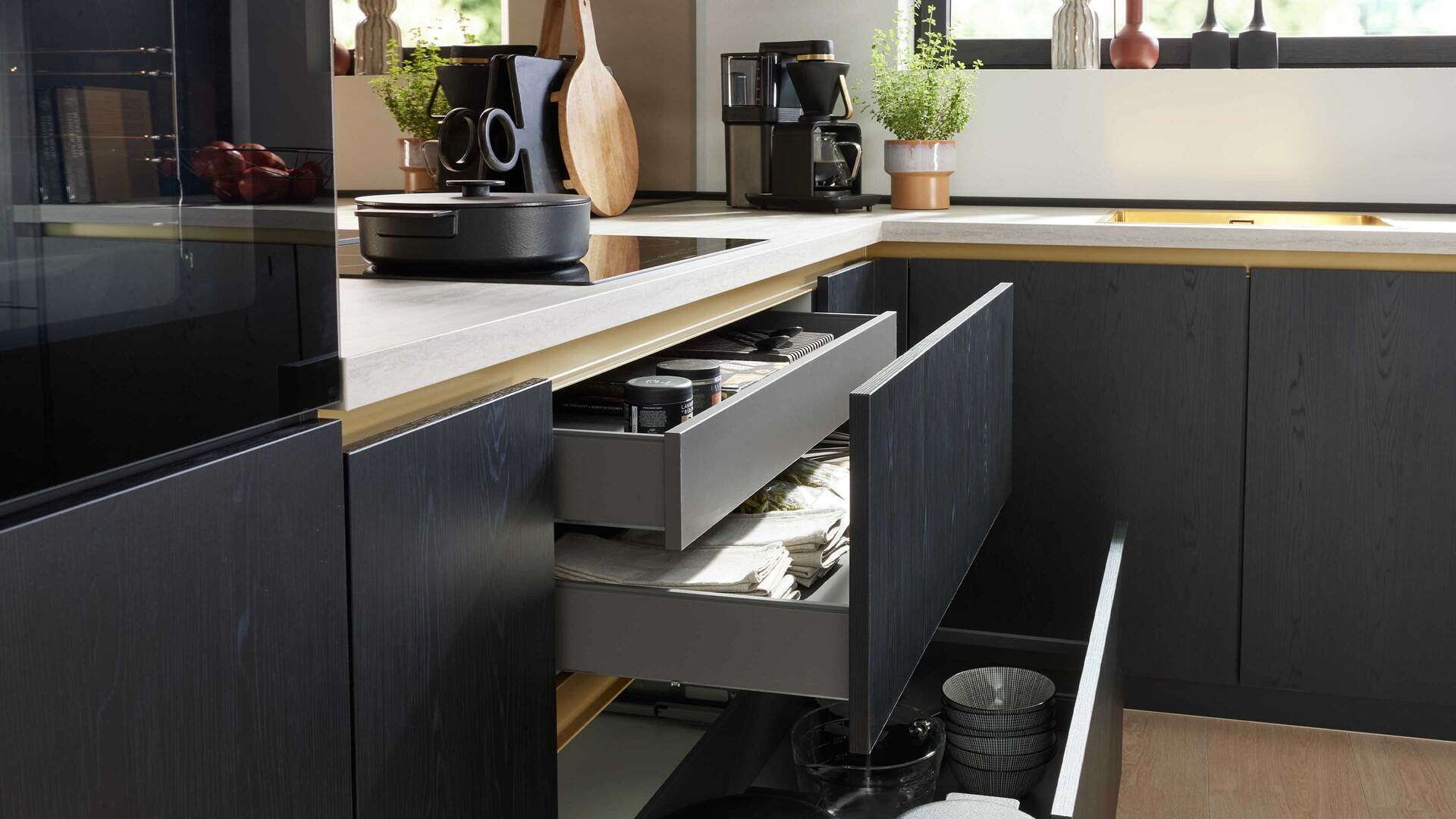 Culineo® Einbauküche C382 mit gorenje Einbaugeräten