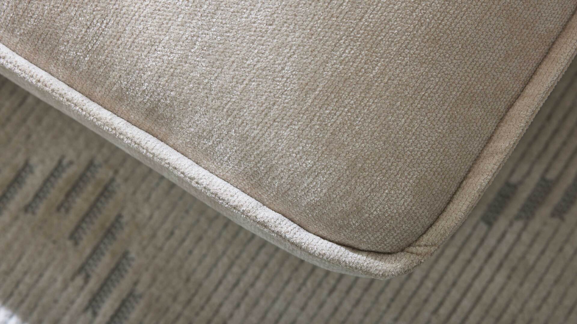 Roomio® No. 4102 - XXL-Polsterhocker