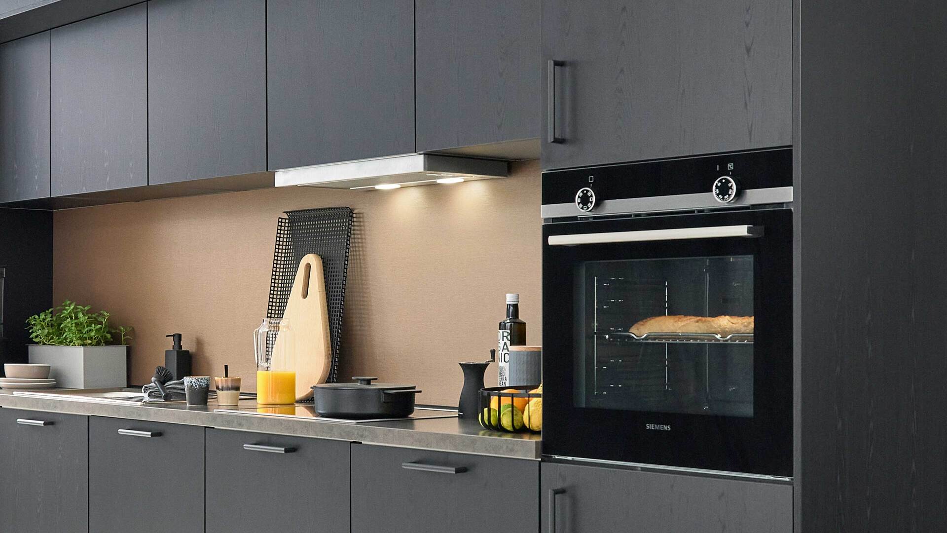 Culineo® Einbauküche C382 mit SIEMENS Einbaugeräten